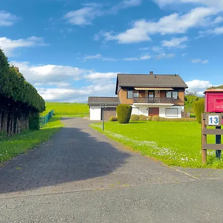 Ruhige Landhauswohnung In Weilburg